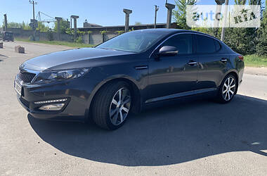 Седан Kia Optima 2012 в Луцке