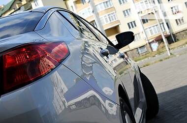 Седан Kia Optima 2014 в 