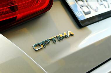 Седан Kia Optima 2014 в 