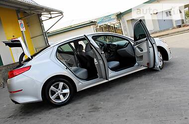Седан Kia Optima 2014 в 