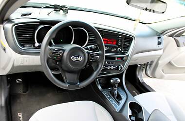 Седан Kia Optima 2014 в 