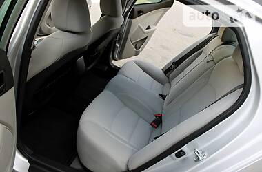 Седан Kia Optima 2014 в 