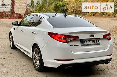 Седан Kia Optima 2013 в Харькове