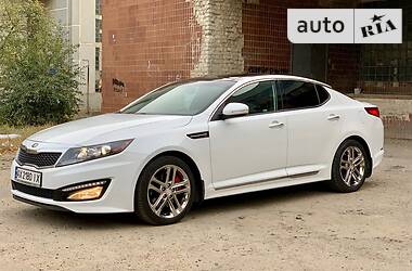 Седан Kia Optima 2013 в Харькове