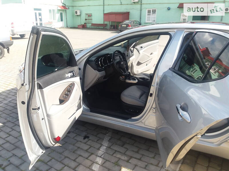 Седан Kia Optima 2013 в Луцьку