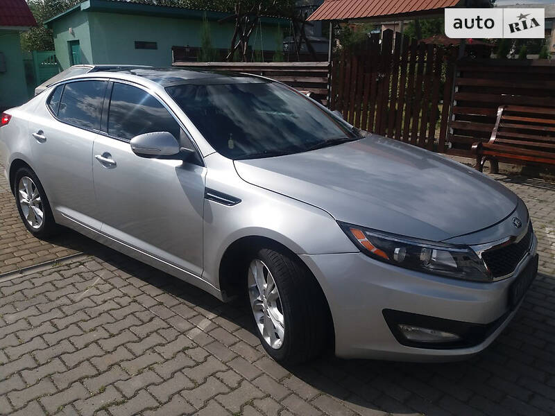 Седан Kia Optima 2013 в Луцьку