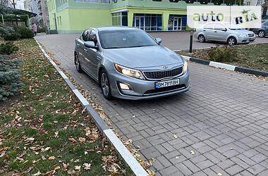 Седан Kia Optima 2014 в Сумах