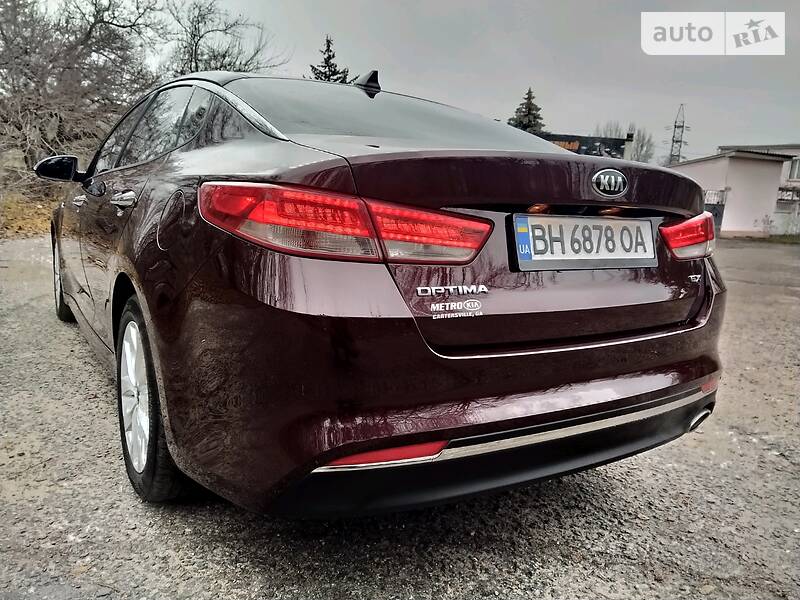 Седан Kia Optima 2016 в Одессе