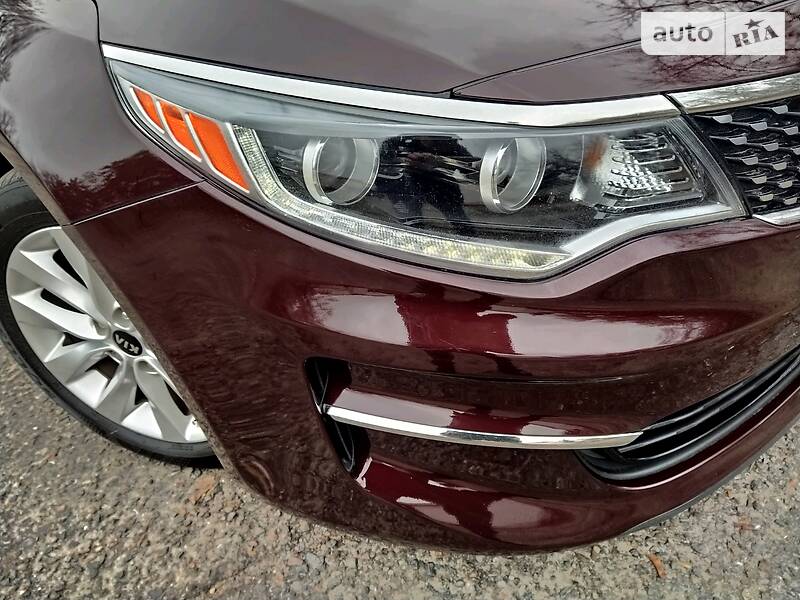 Седан Kia Optima 2016 в Одессе