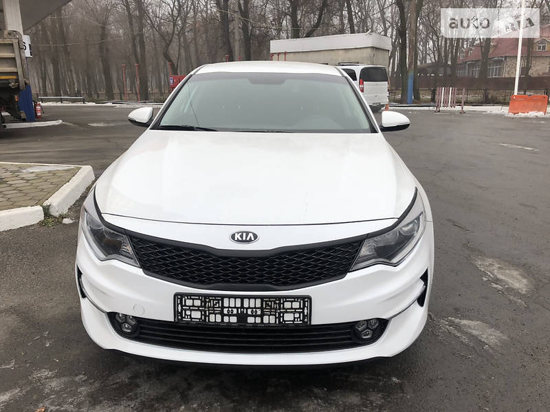 Седан Kia Optima 2017 в Днепре