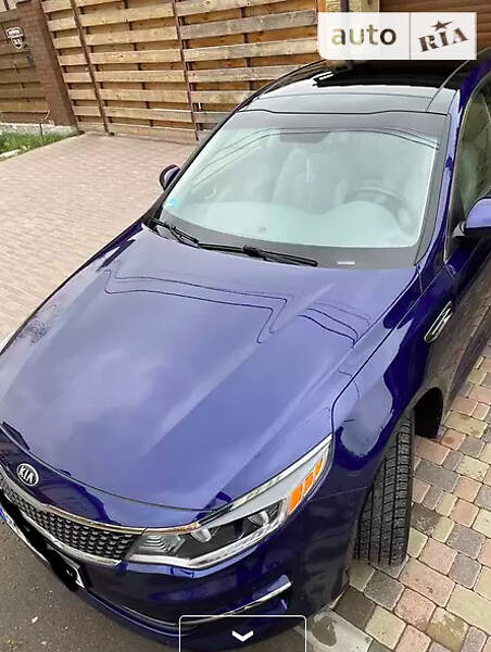 Седан Kia Optima 2016 в Киеве