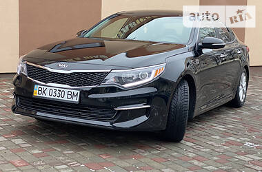 Седан Kia Optima 2016 в Ровно