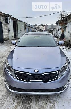 Седан Kia Optima 2011 в Черкассах