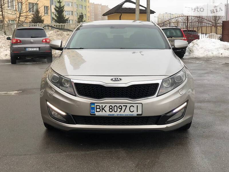 Седан Kia Optima 2011 в Киеве