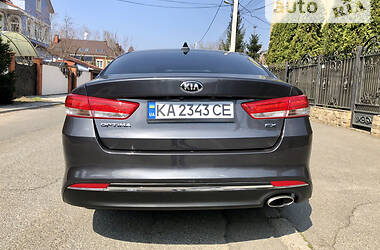 Седан Kia Optima 2017 в Киеве