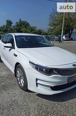 Седан Kia Optima 2016 в Запорожье