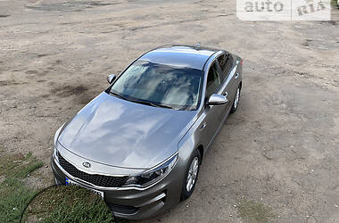 Седан Kia Optima 2016 в 