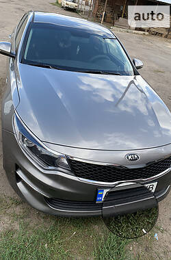 Седан Kia Optima 2016 в 