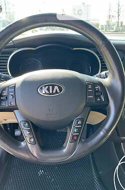 Седан Kia Optima 2013 в Тернополе