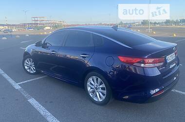 Седан Kia Optima 2016 в Киеве