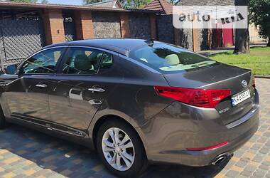 Седан Kia Optima 2013 в Киеве