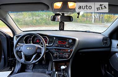 Седан Kia Optima 2012 в 