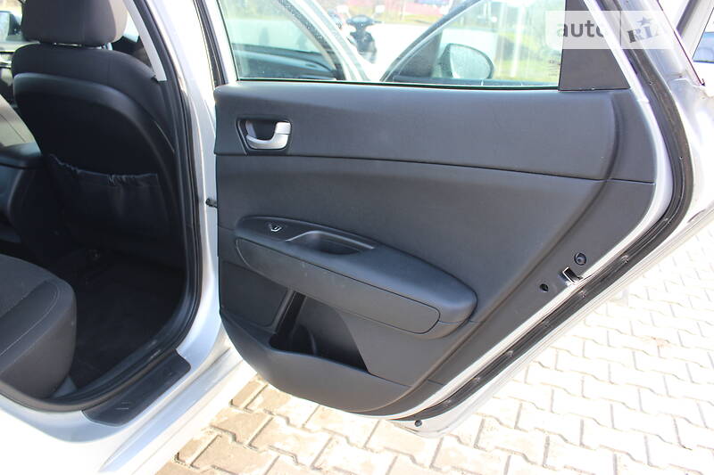 Седан Kia Optima 2017 в Дунаевцах