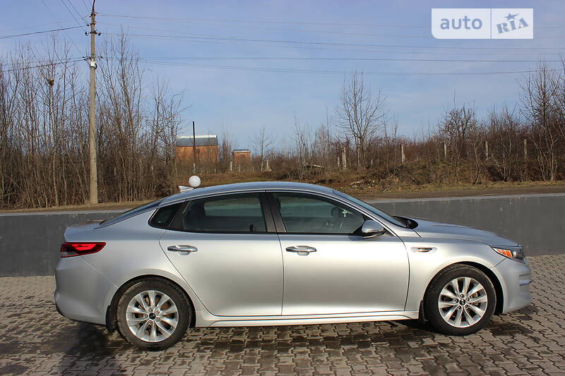 Седан Kia Optima 2017 в Дунаевцах