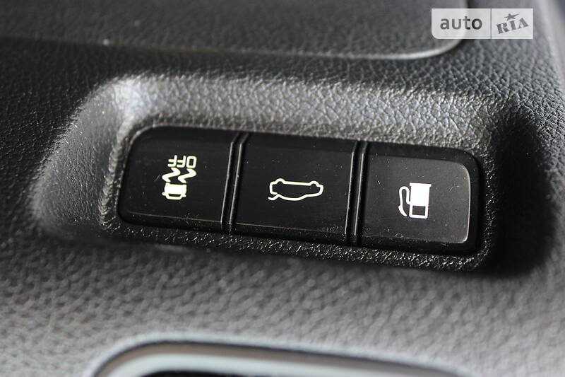 Седан Kia Optima 2017 в Дунаевцах