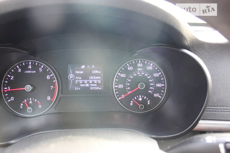 Седан Kia Optima 2017 в Дунаевцах