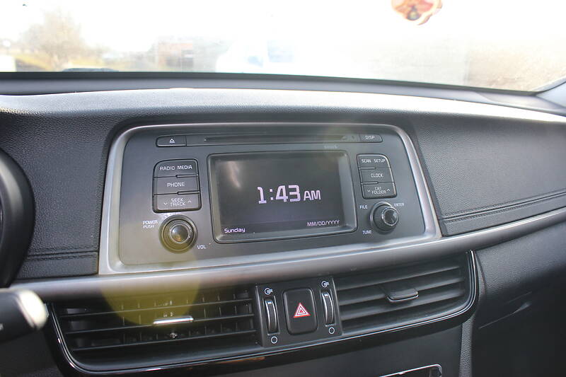 Седан Kia Optima 2017 в Дунаевцах