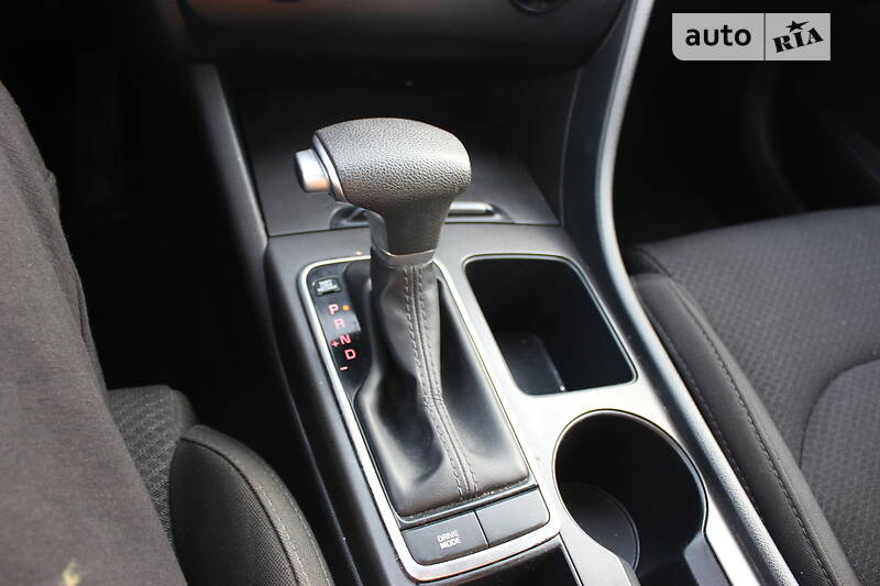 Седан Kia Optima 2017 в Дунаевцах