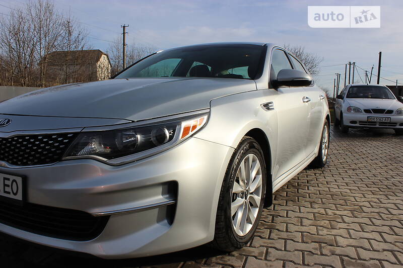 Седан Kia Optima 2017 в Дунаевцах