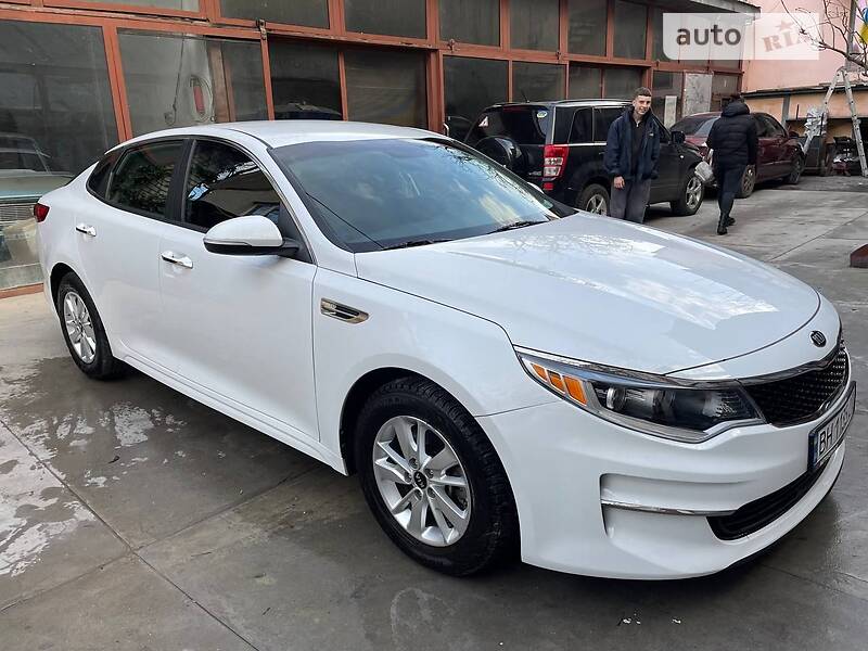 Седан Kia Optima 2016 в Одессе