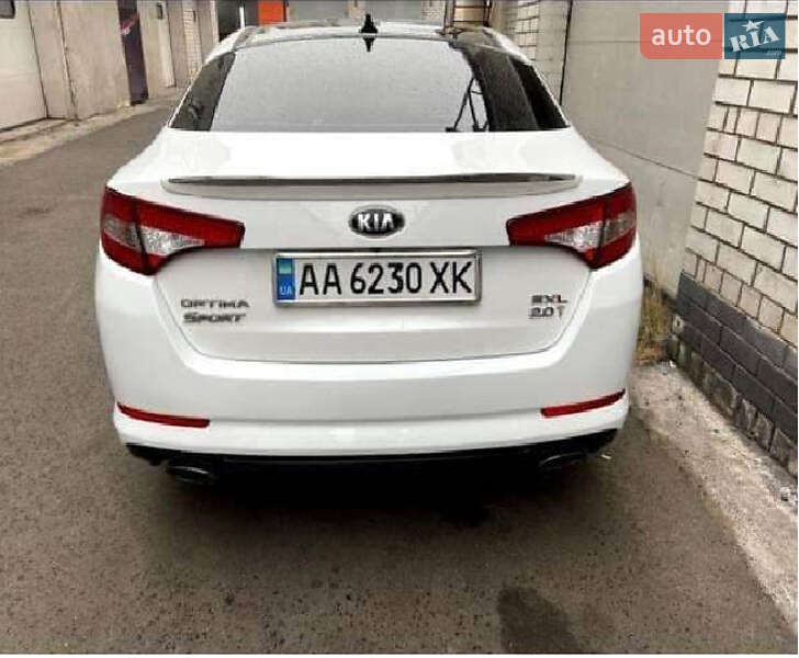 Седан Kia Optima 2012 в Киеве
