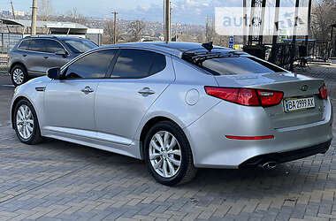 Седан Kia Optima 2014 в 