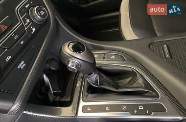 Седан Kia Optima 2012 в 