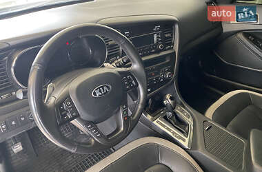 Седан Kia Optima 2012 в 