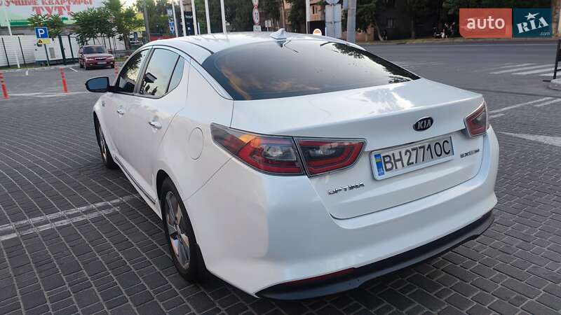 Седан Kia Optima 2015 в Одессе