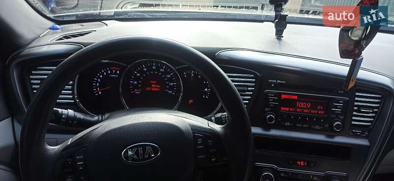 Седан Kia Optima 2013 в Гадяче