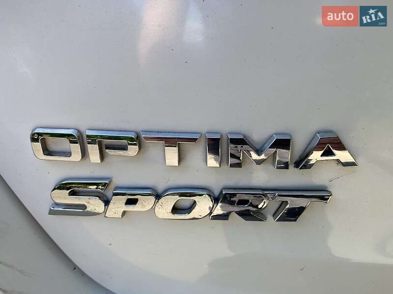 Седан Kia Optima 2012 в Киеве