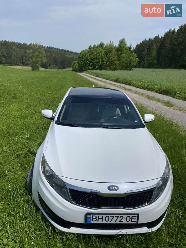 Седан Kia Optima 2012 в Одессе