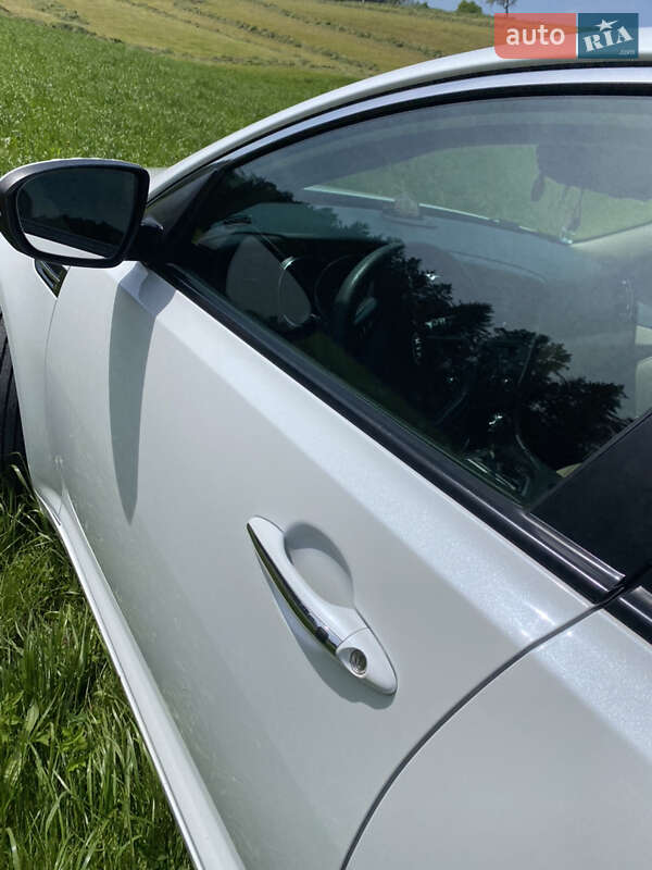 Седан Kia Optima 2012 в Одессе
