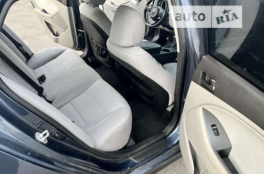 Седан Kia Optima 2014 в Киеве