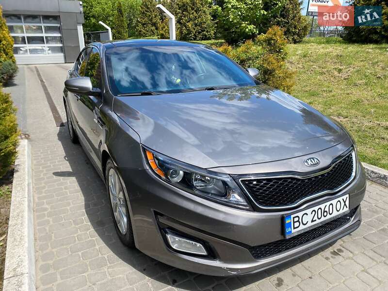 Седан Kia Optima 2015 в Львове