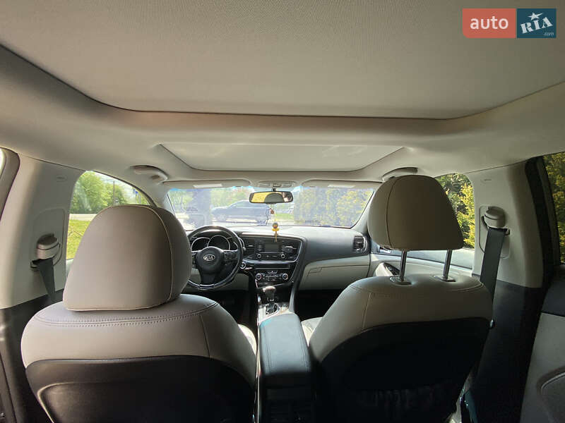 Седан Kia Optima 2015 в Львове