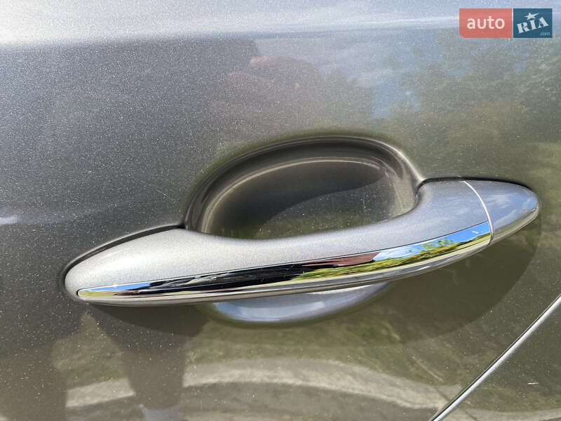 Седан Kia Optima 2015 в Львове