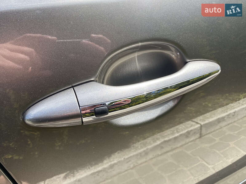 Седан Kia Optima 2015 в Львове