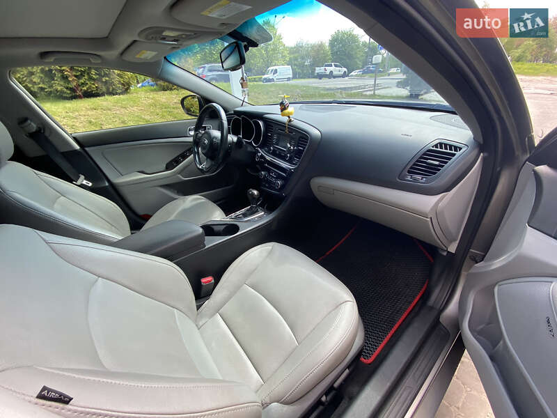 Седан Kia Optima 2015 в Львове