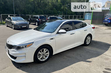 Седан Kia Optima 2016 в 